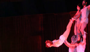 01_tumble_circus©Cairde Arts-horizontal