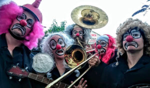 06_tumble circus ©neilhainsworth